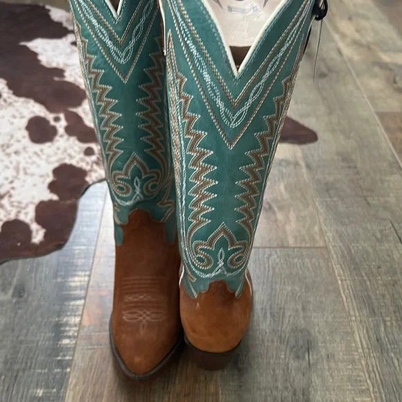NWT Brown and Teal Ariat Western Cowboy Boots - Picture 4 of 4